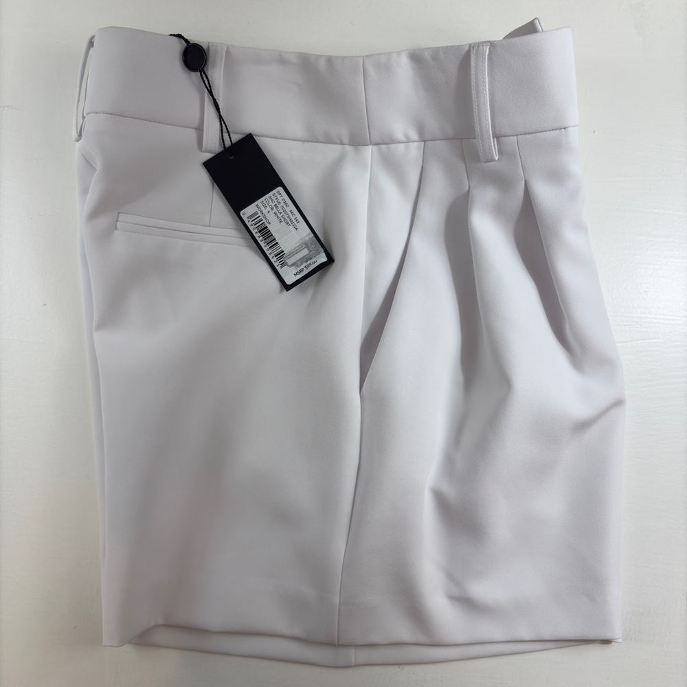 NWT Gianni Bini shorts sz4